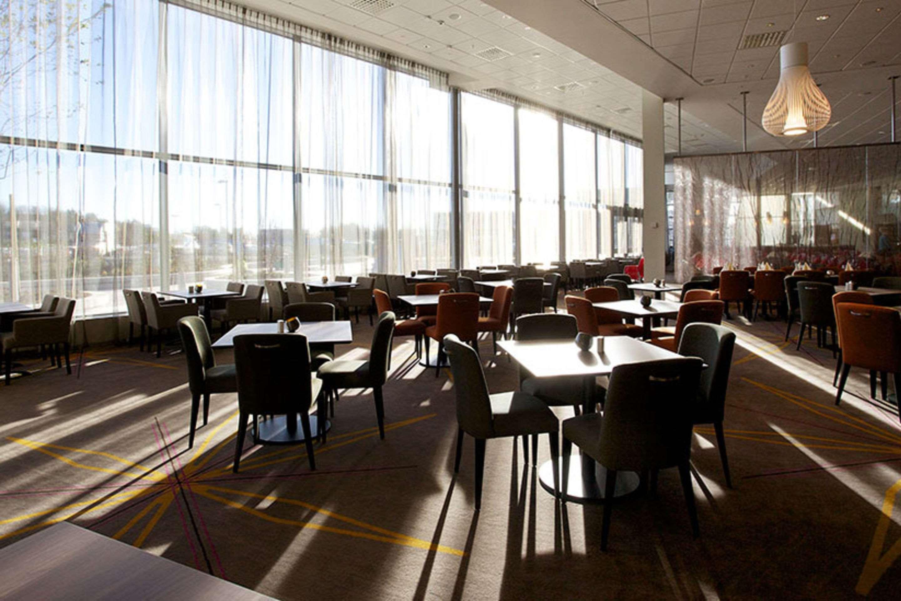 Clarion Hotel Arlanda Airport Terminal Exterior photo